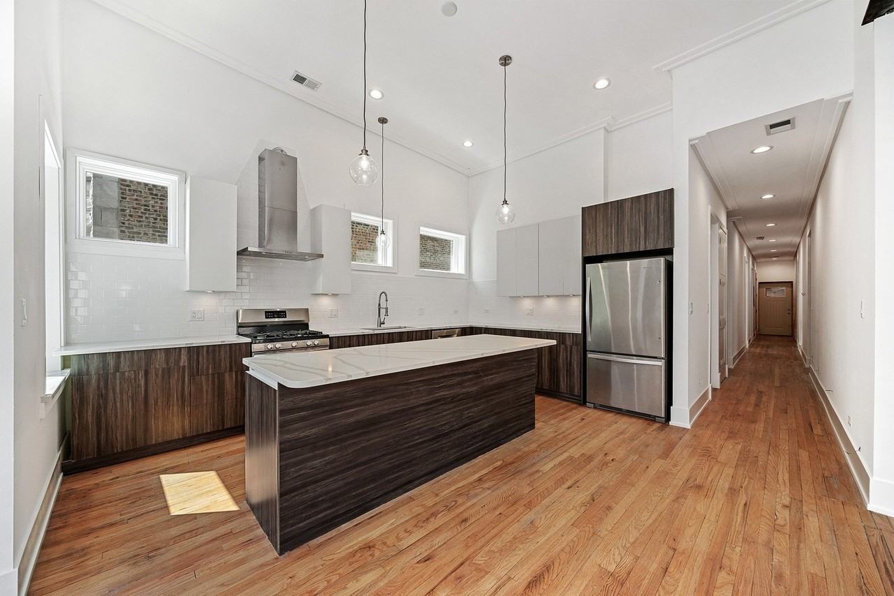 1412 N Washtenaw Ave #3 - Photo 5 of 15