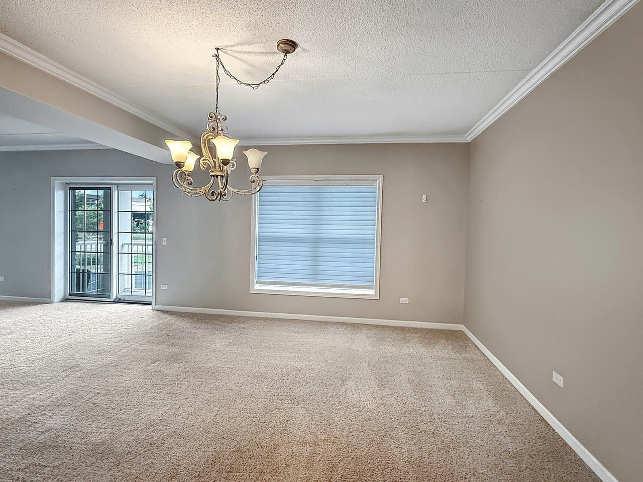 701 W Rand Rd #137 - Photo 6 of 17
