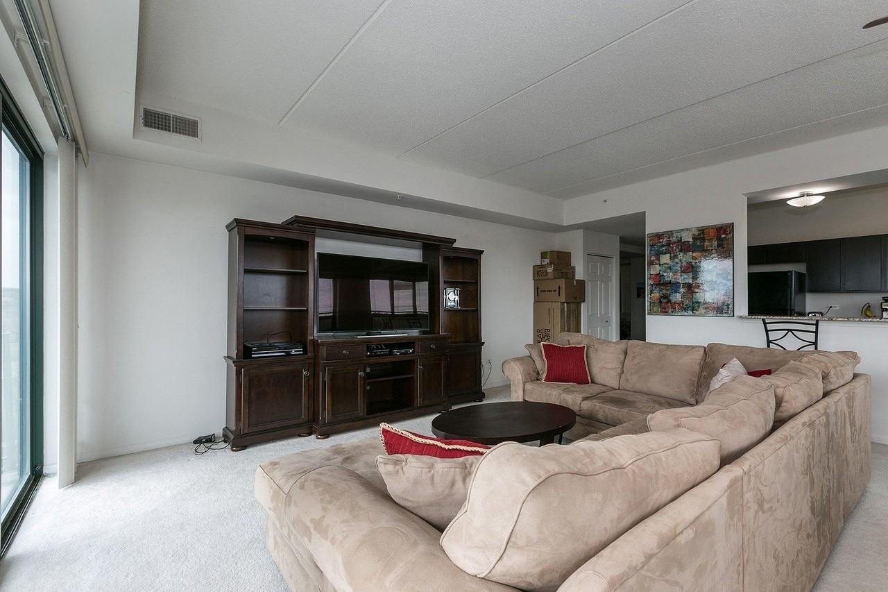 6420 Double Eagle Dr #613 - Photo 5 of 10