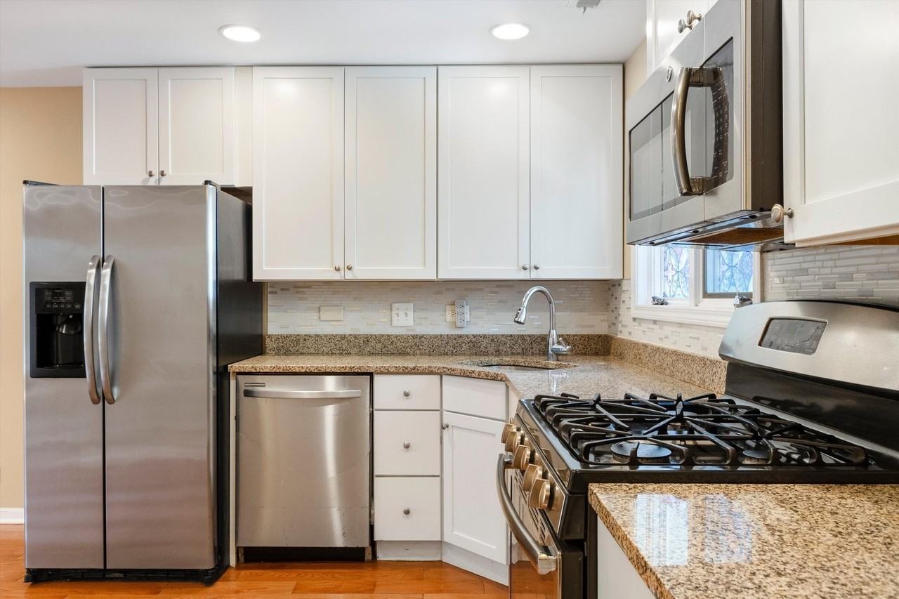 1069 S Park Ter #205 - Photo 5 of 23