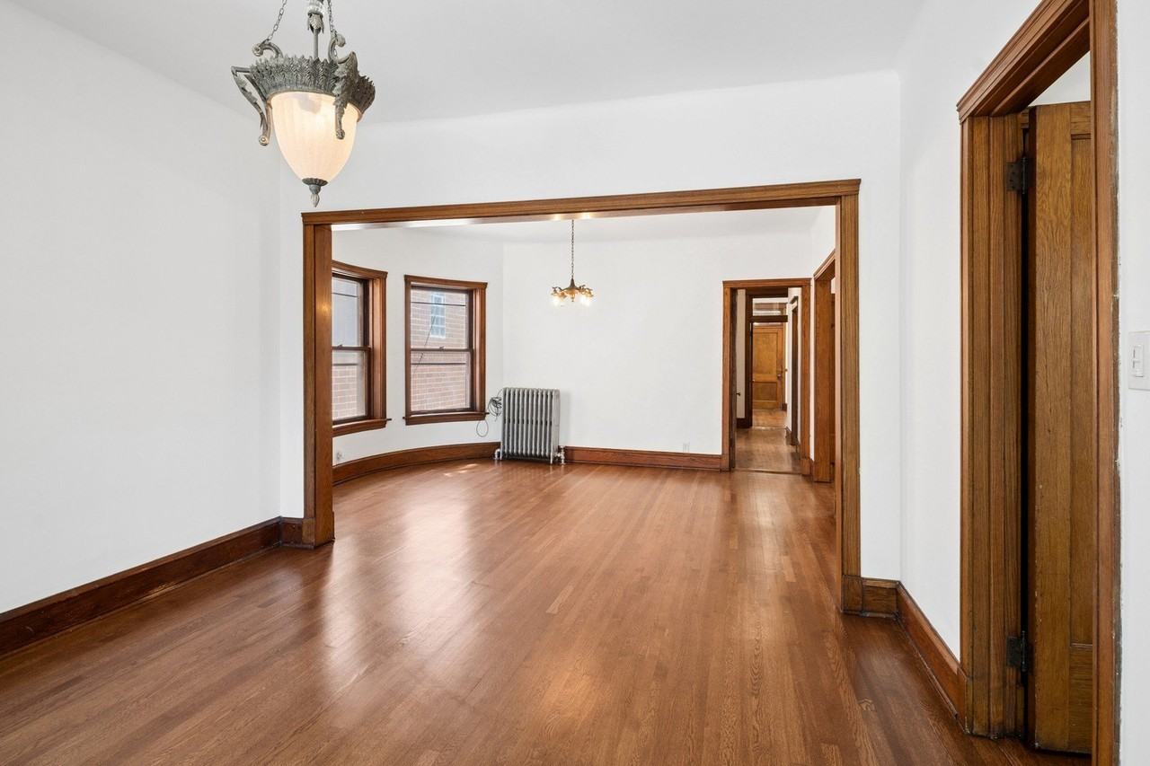 1263 W Foster Ave #2 - Photo 7 of 25