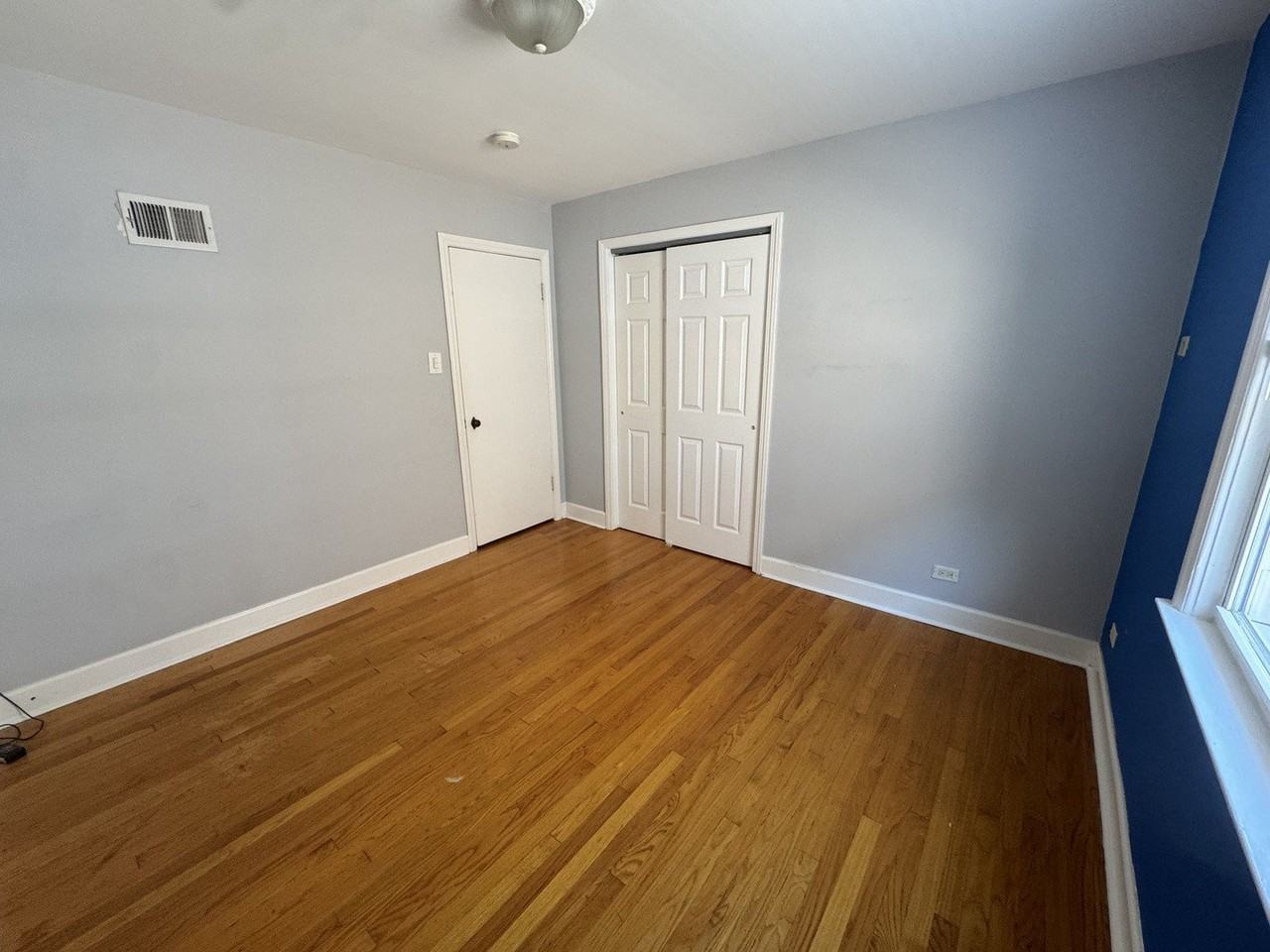 9034 La Crosse Ave #1S - Photo 6 of 11
