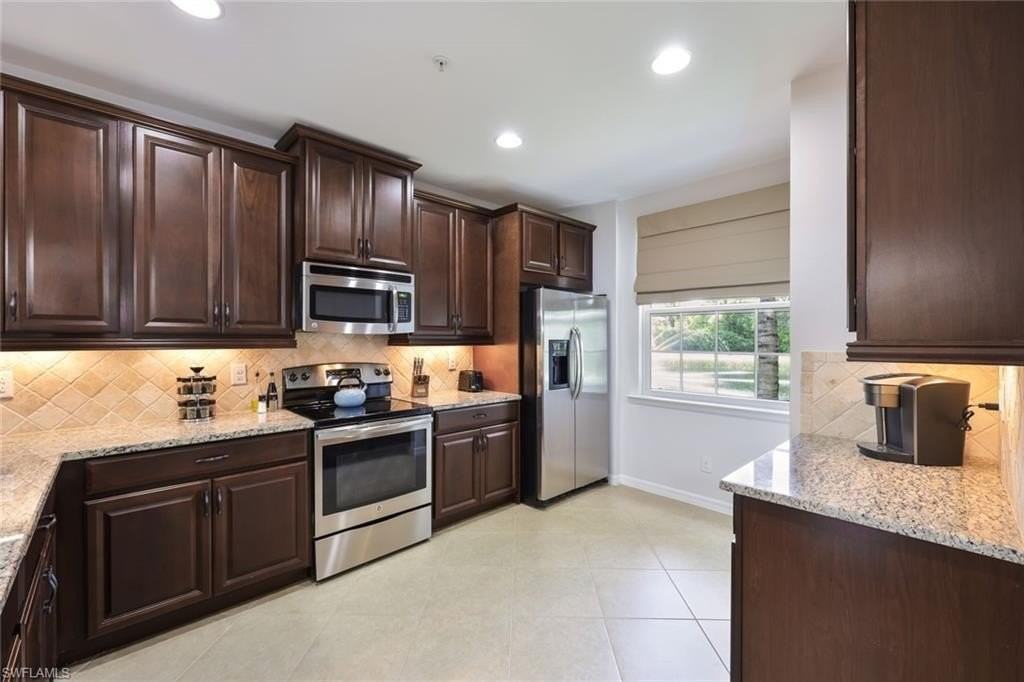 23550 Alamanda Dr #102 - Photo 6 of 17