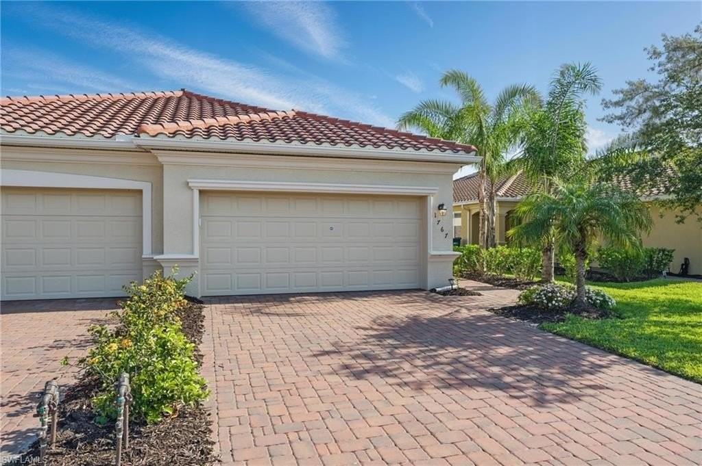 1767 Alameda Dr - Photo 3 of 21
