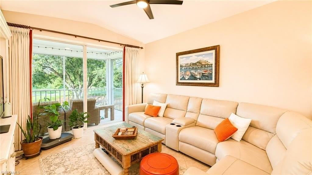 8274 Twelve Oaks Cir #126 - Photo 3 of 40