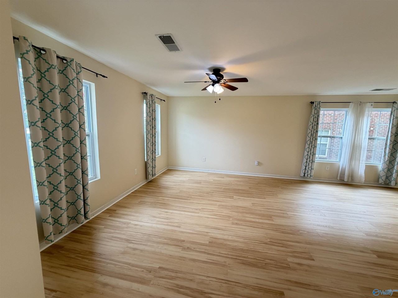 222 Ivyleaf Dr Nw - Photo 3 of 17