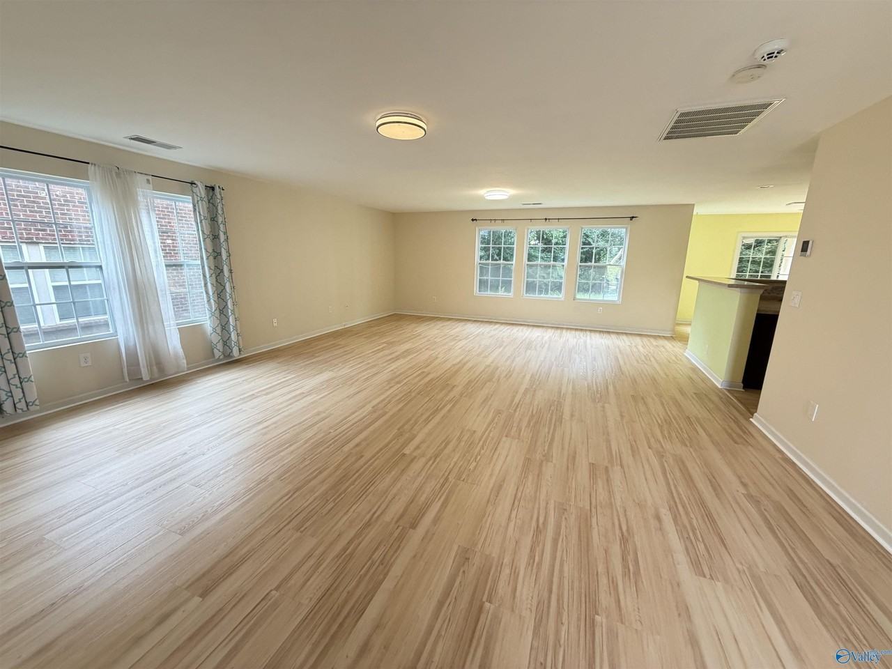 222 Ivyleaf Dr Nw - Photo 4 of 17