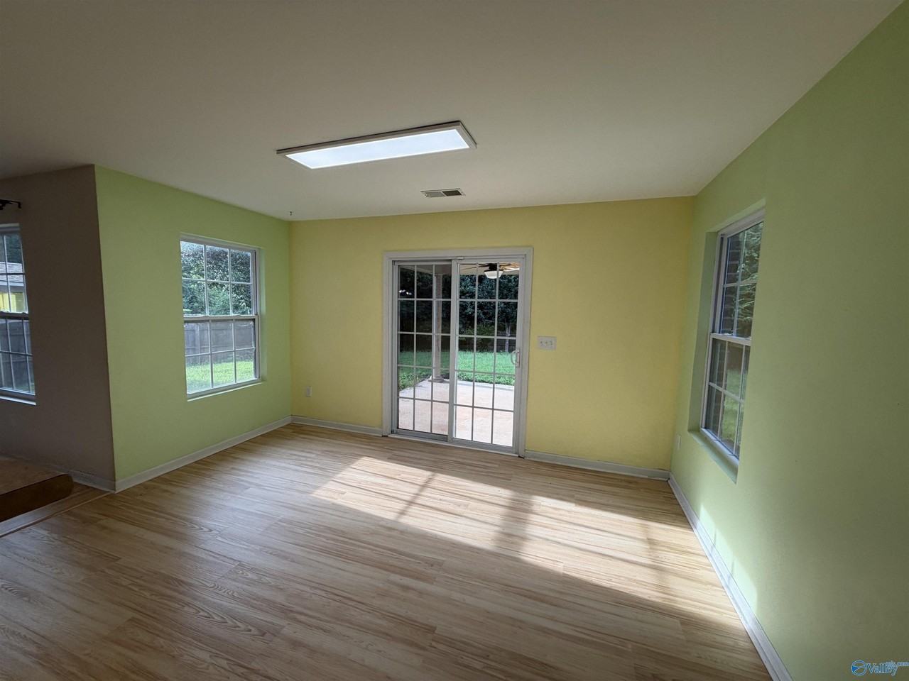 222 Ivyleaf Dr Nw - Photo 7 of 17
