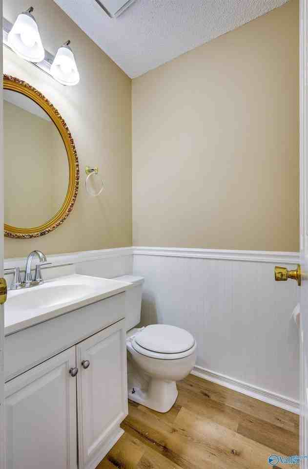 124 Suffolk Dr - Photo 7 of 7