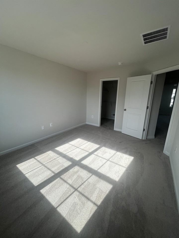248 Telluride Way #1 - Photo 6 of 20