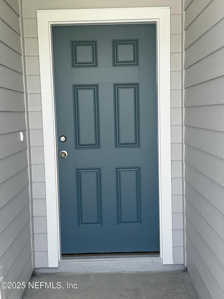 611 Holly Lakes Dr - Photo 3 of 38