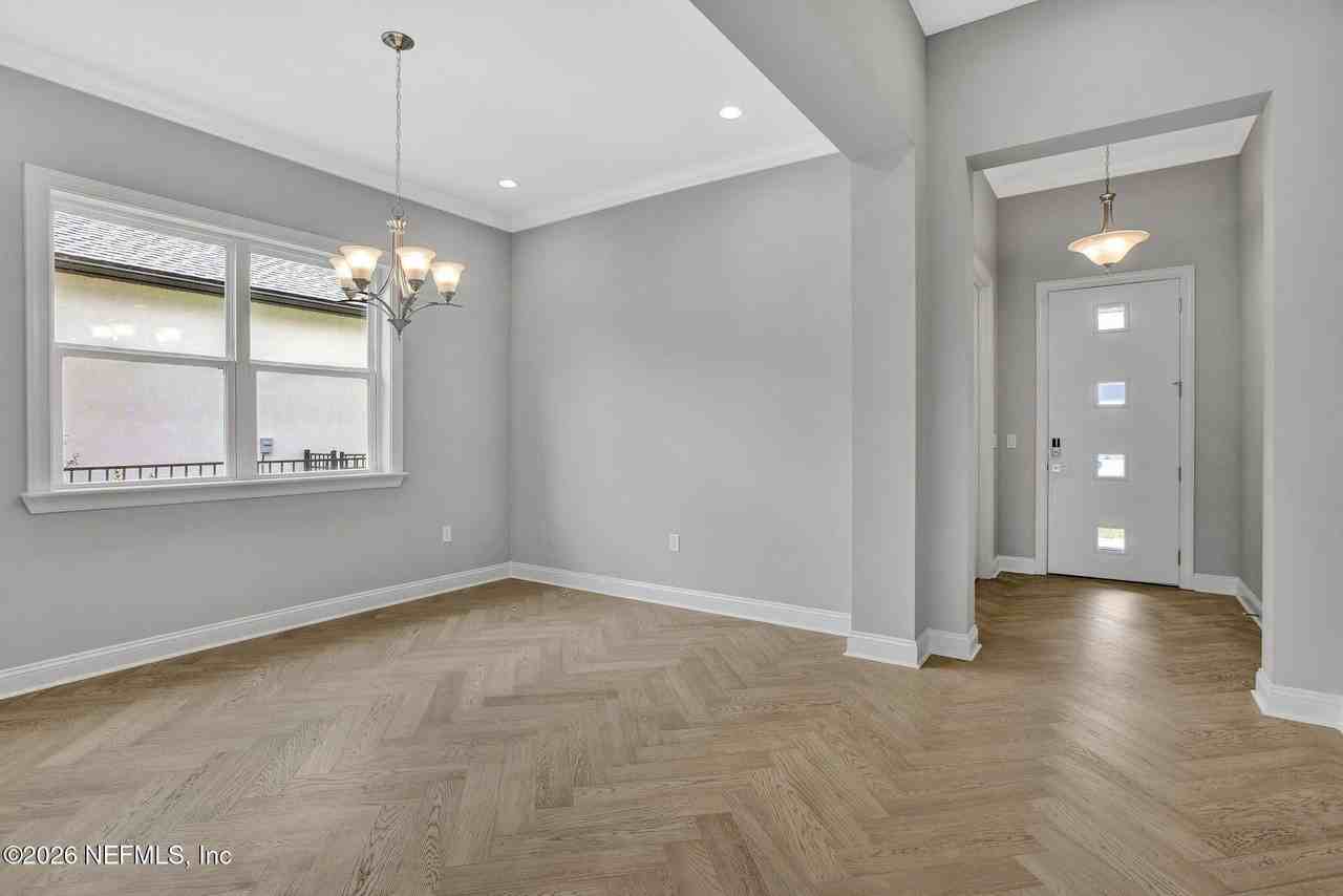 11476 Madelynn Dr - Photo 3 of 32