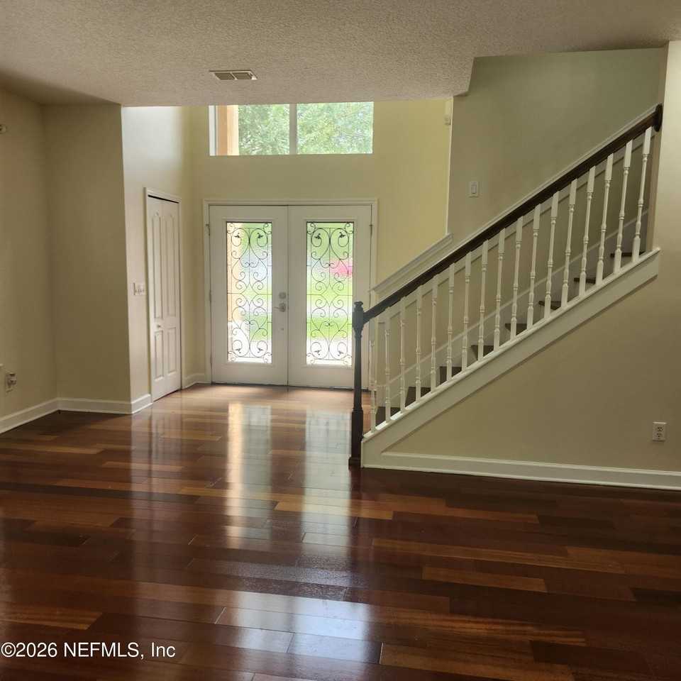 201 Edgeford Ct - Photo 6 of 50