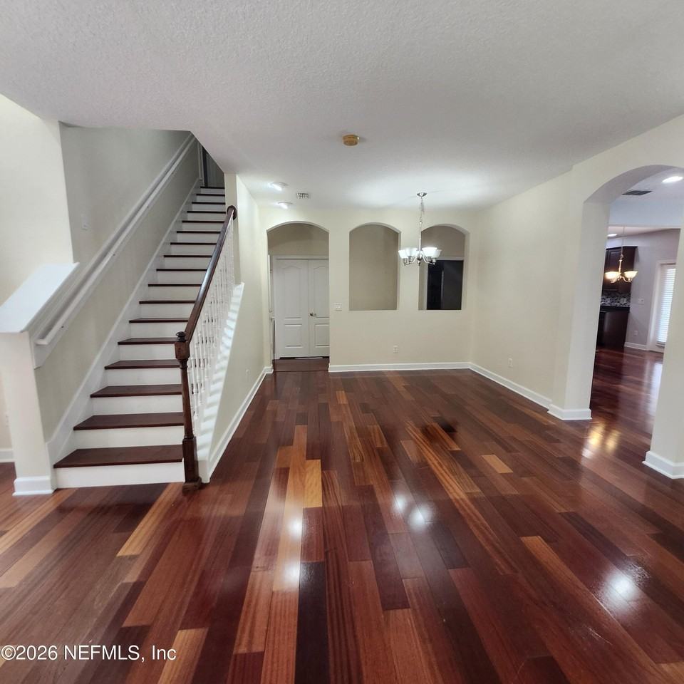 201 Edgeford Ct - Photo 7 of 50