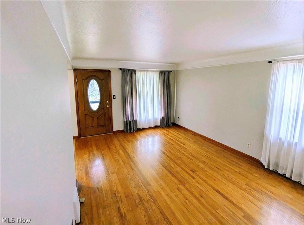 3207 Wellington Ave - Photo 7 of 20