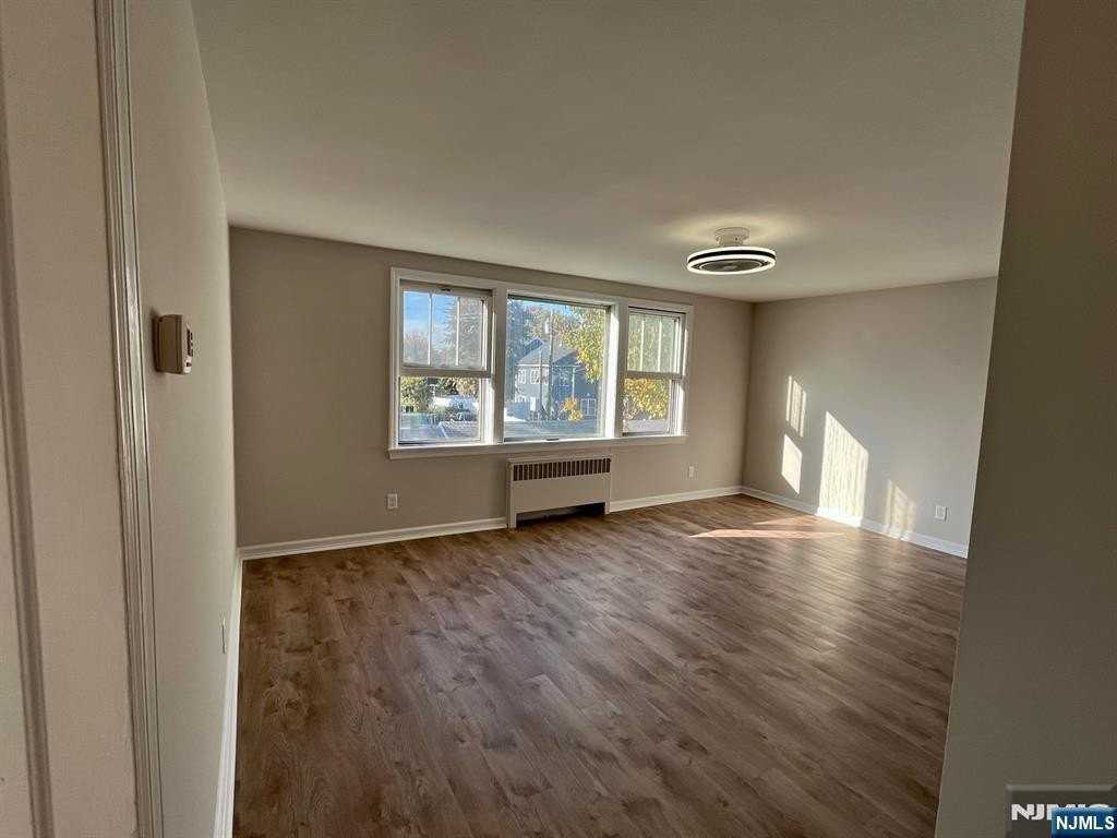 34 Wagner Pl #2 - Photo 3 of 23