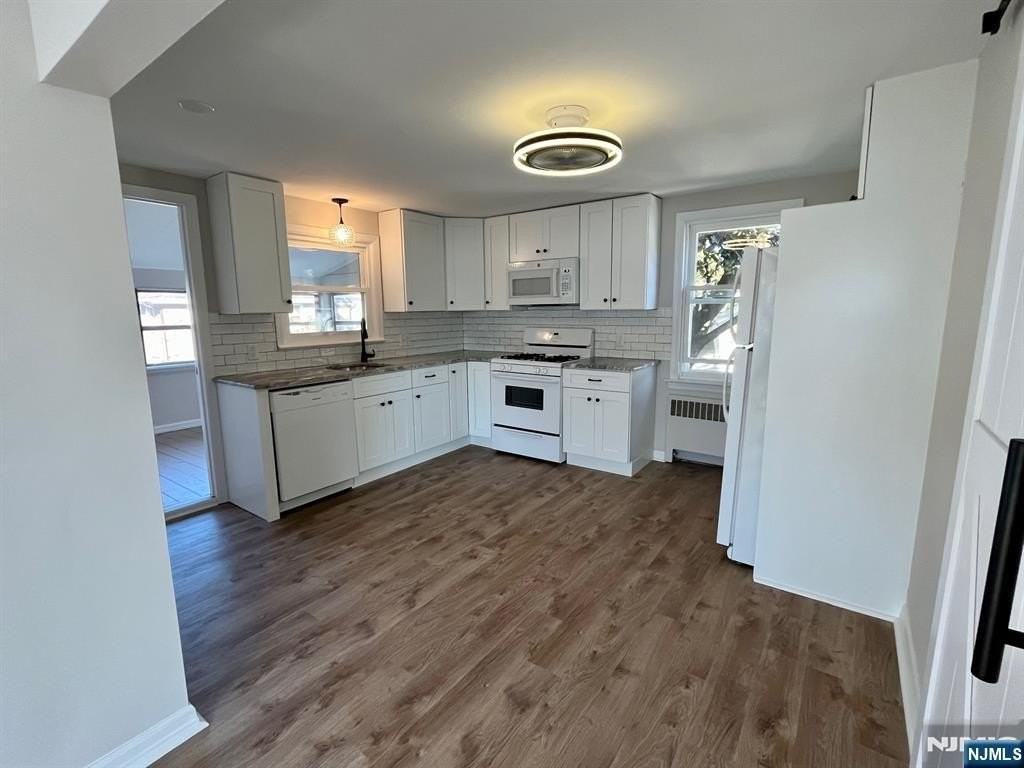 34 Wagner Pl #2 - Photo 5 of 23