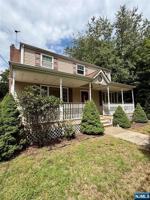 featured image of 598 Cleveland Ave
