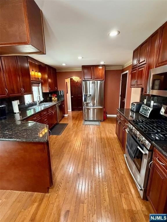 598 Cleveland Ave - Photo 5 of 22