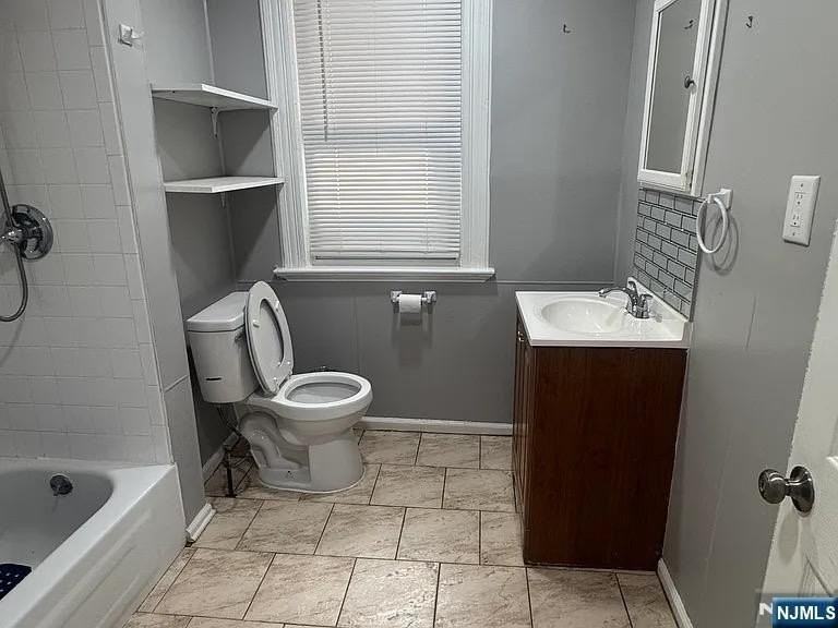 430 Washington Ave - Photo 6 of 7