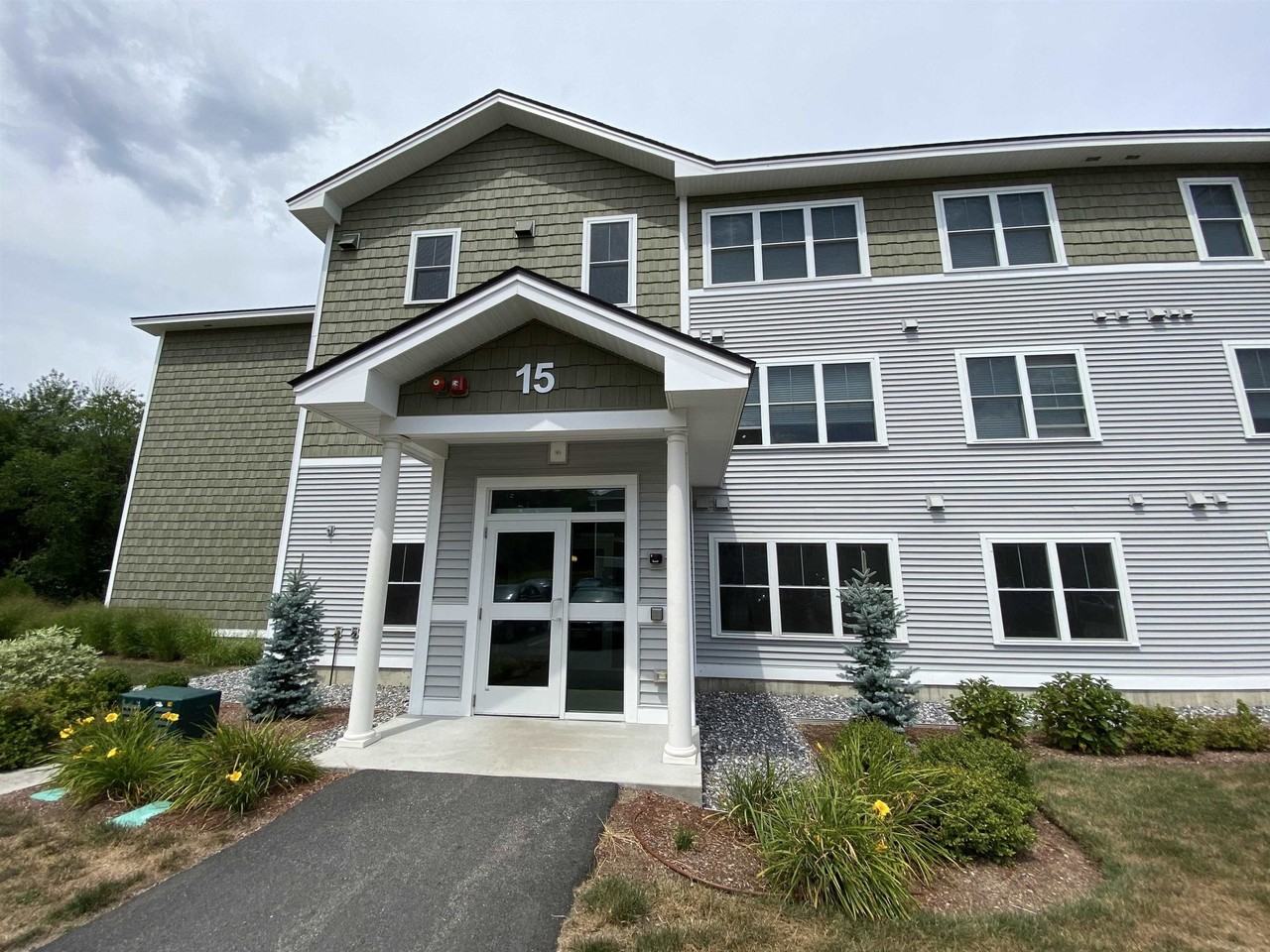 15 E Ridge Dr #307 - Photo 2 of 50