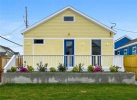 featured image of 2139 Columbus St