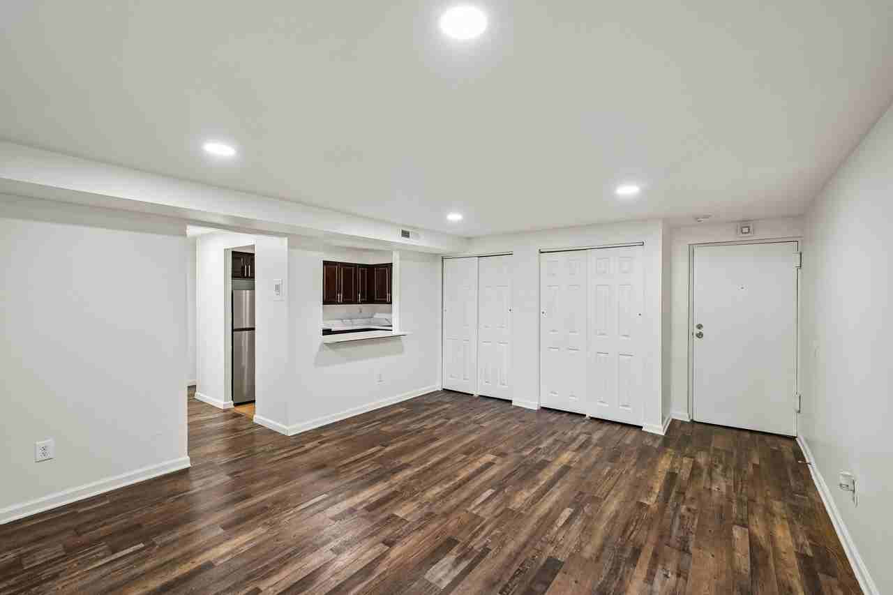 Creekview Terrace Apartments - Photo 7 of 30