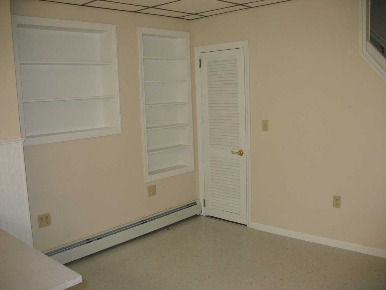 19 Ticonic St #3 - Photo 3 of 9