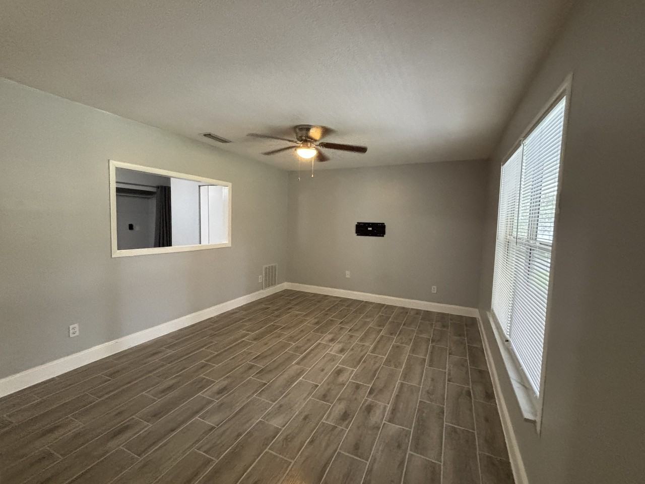 109 South Colorado AvenueUnit A #1 - Photo 4 of 28