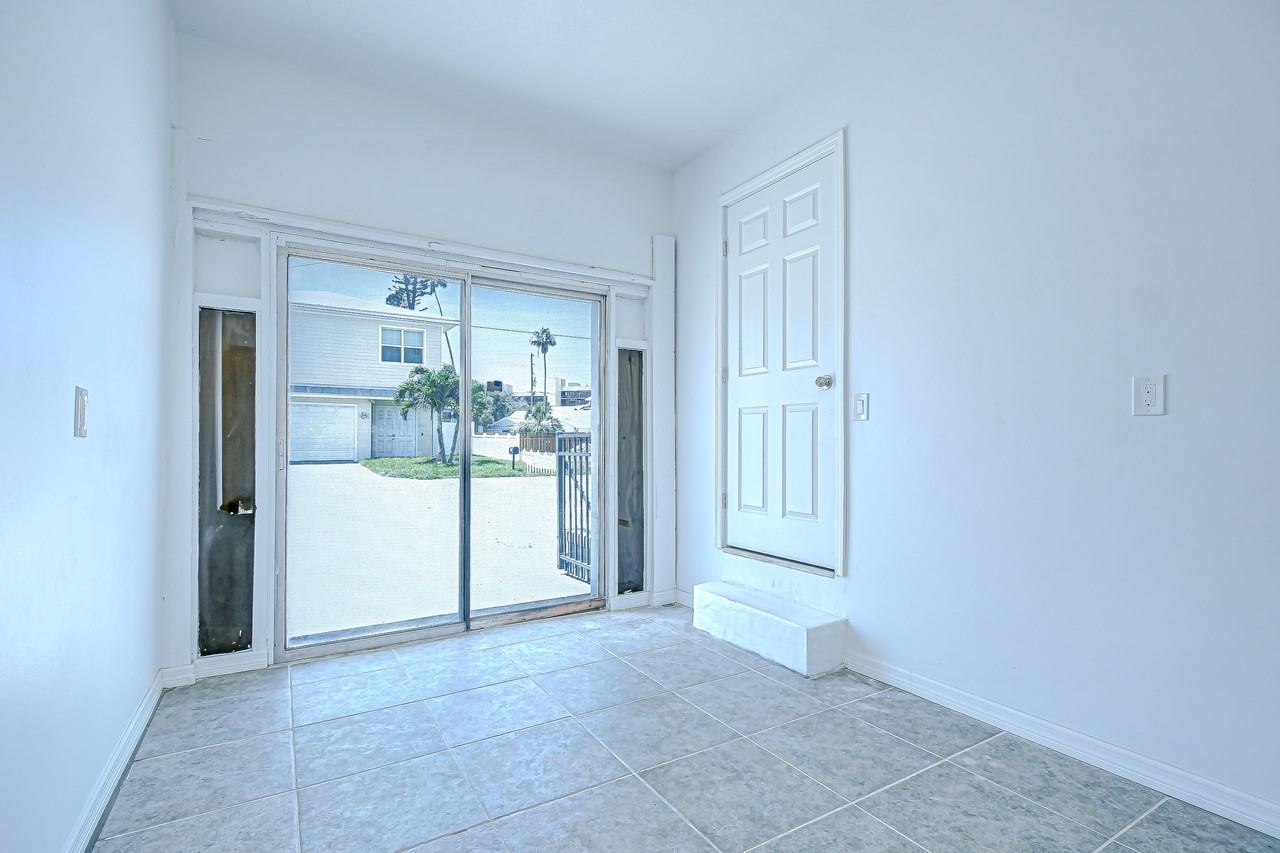 150 E Madeira Ave #3 - Photo 6 of 24
