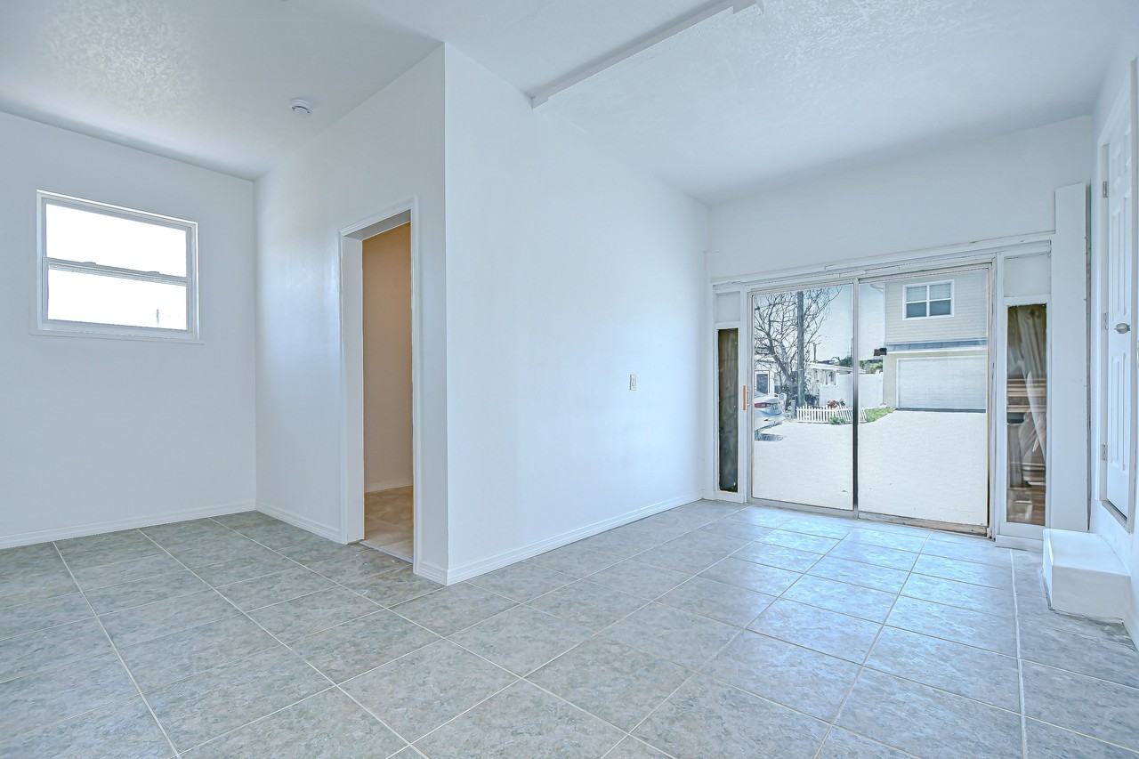 150 E Madeira Ave #3 - Photo 7 of 24