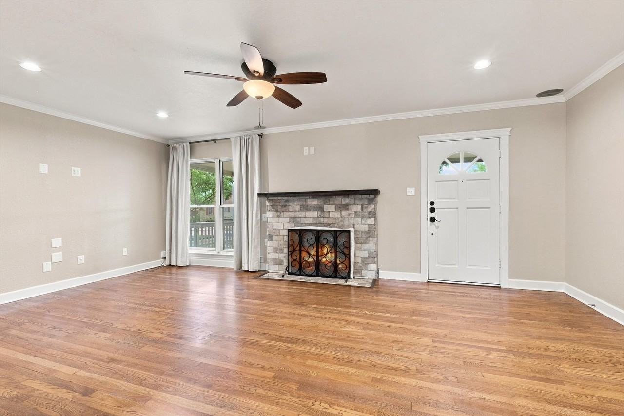 167 E Edgewood Pl - Photo 4 of 26