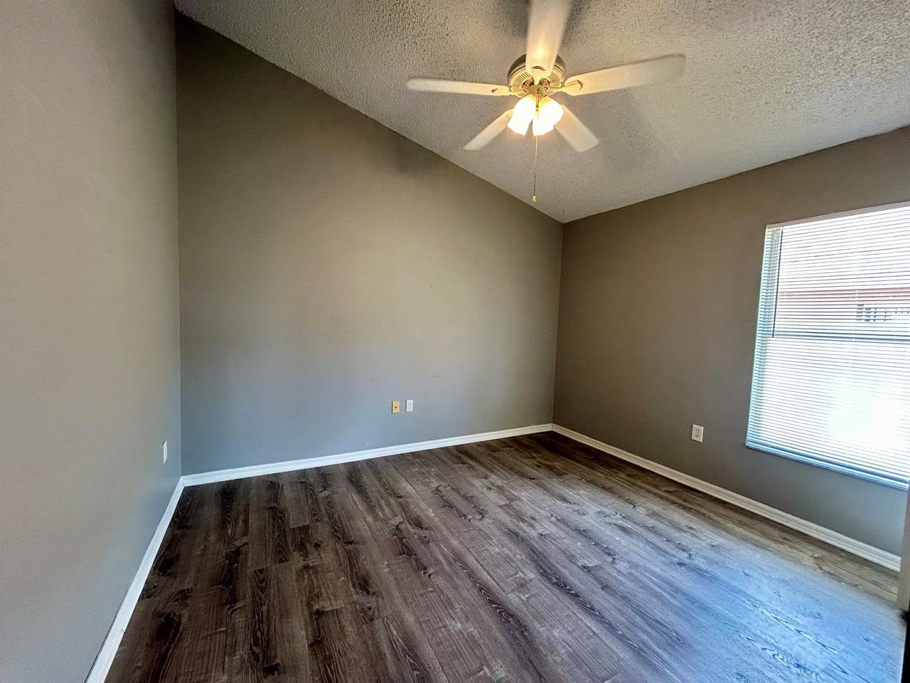 138 Sir Phillips Dr #138 - Photo 2 of 15