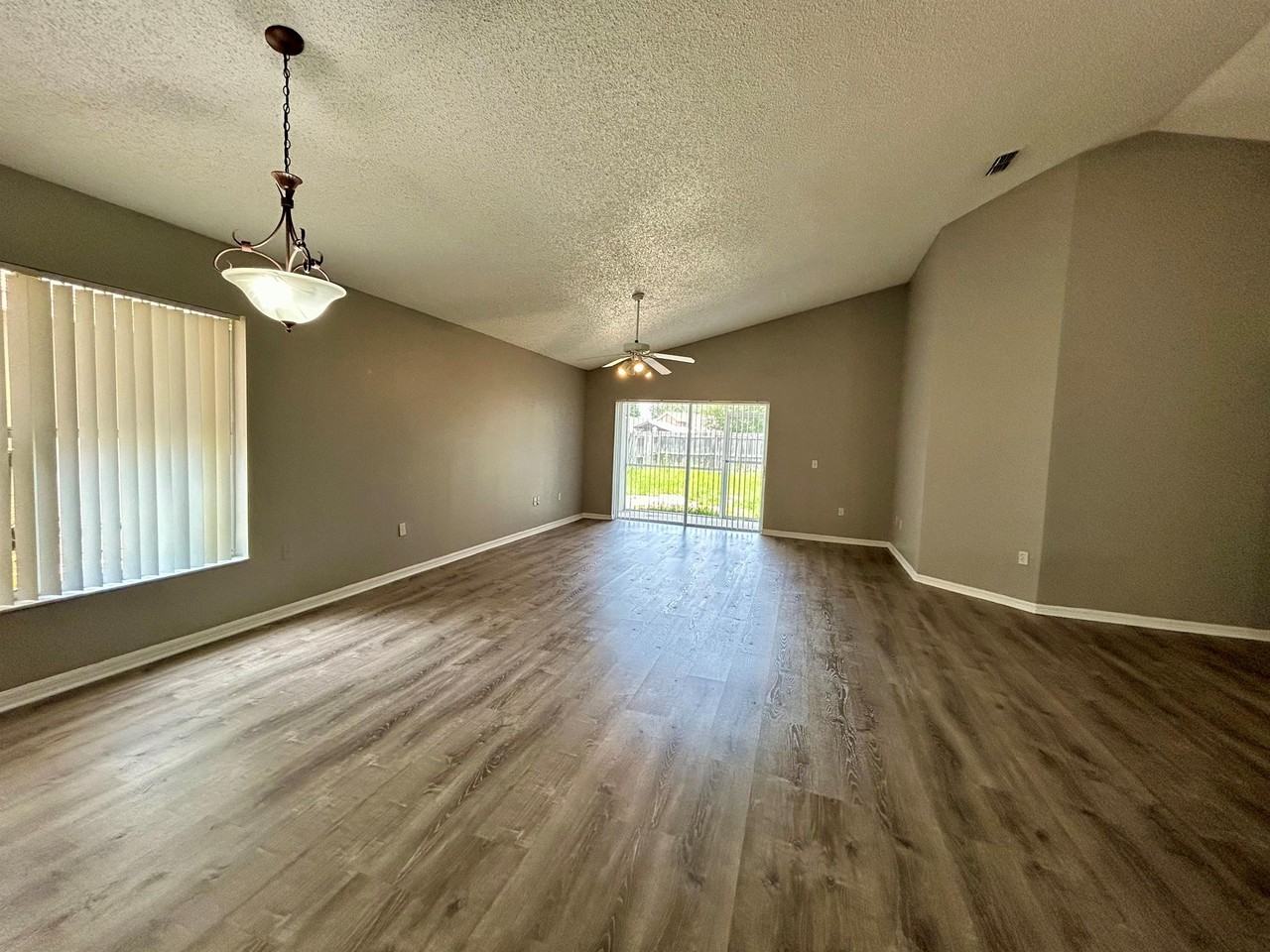 138 Sir Phillips Dr #138 - Photo 4 of 15