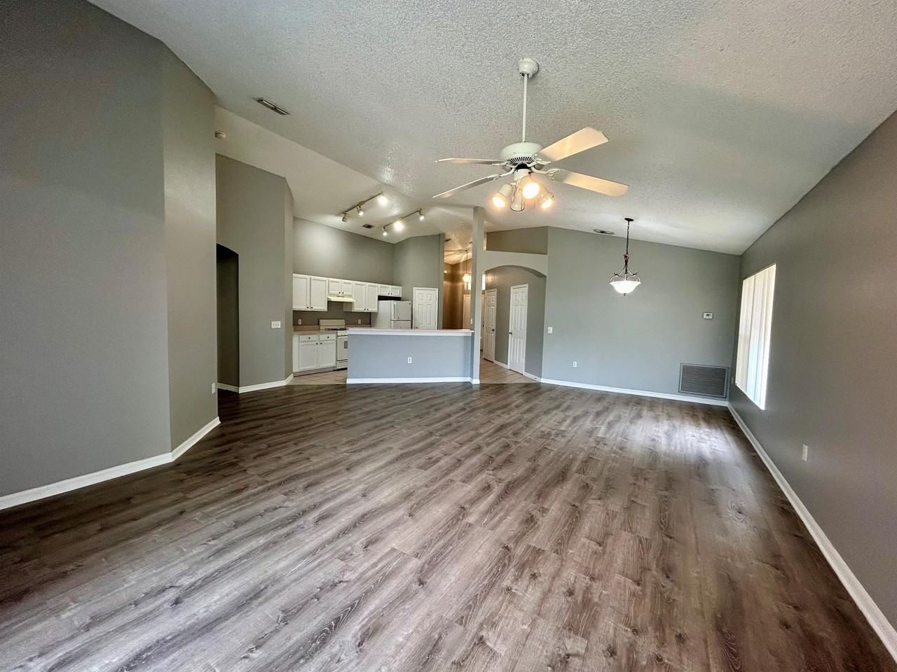 138 Sir Phillips Dr #138 - Photo 5 of 15