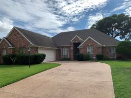 featured image of 4914 Shadowood Rd