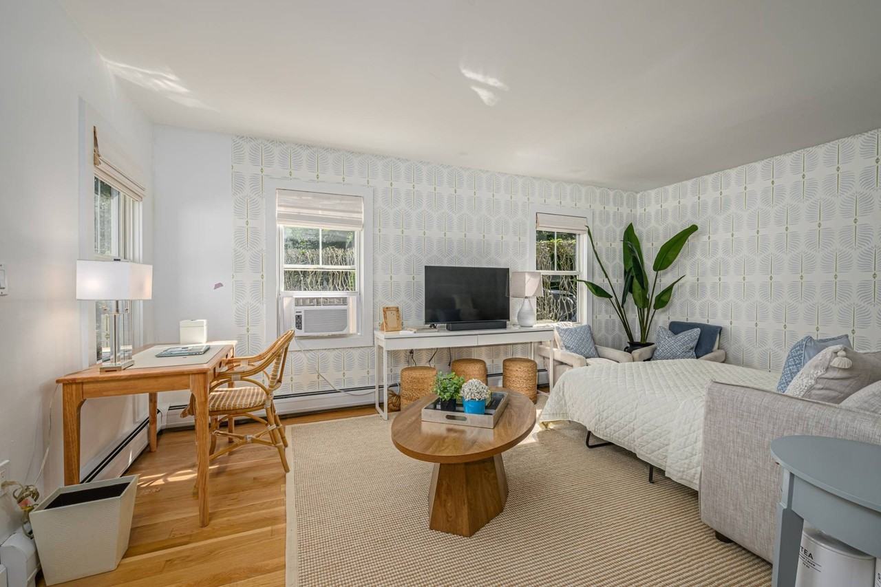 50 Oakland Ave - Photo 3 of 11