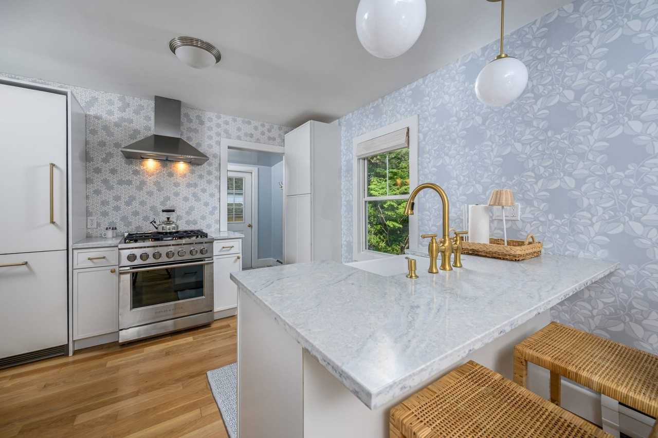 50 Oakland Ave - Photo 5 of 11