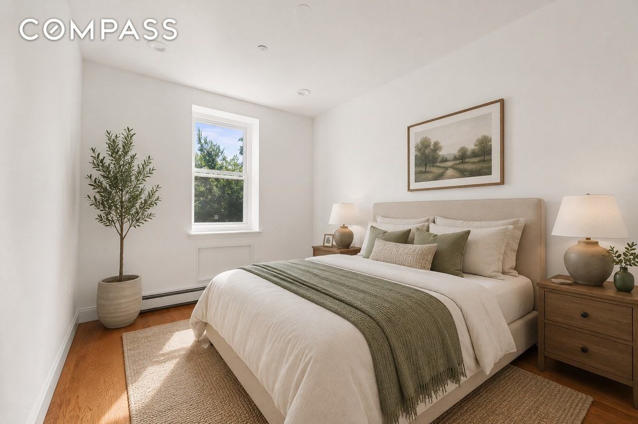 11 Irving Pl #3R - Photo 3 of 6