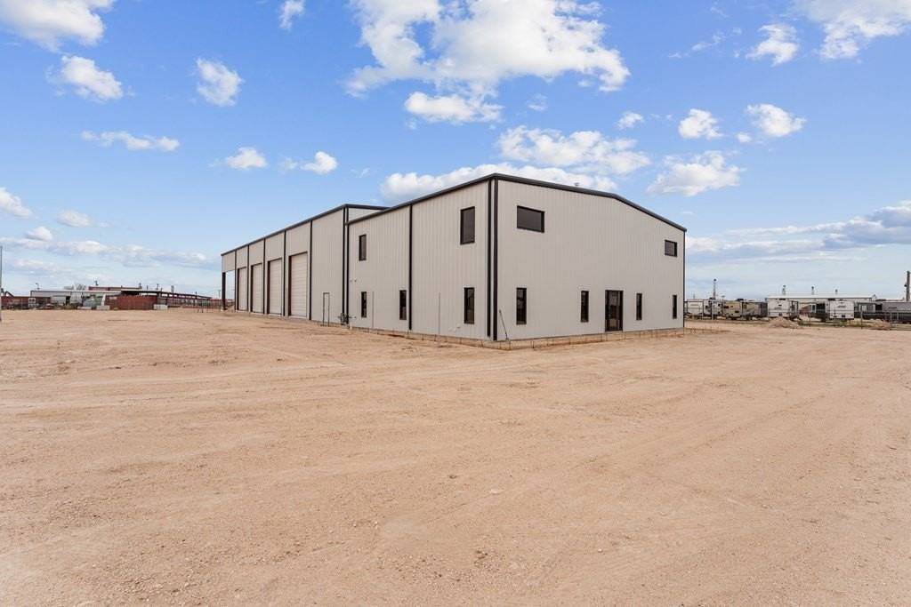 7922 W Interstate 20 - Photo 2 of 32