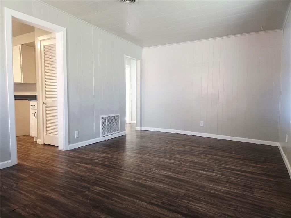 307 E Kittyhawk Dr - Photo 3 of 15