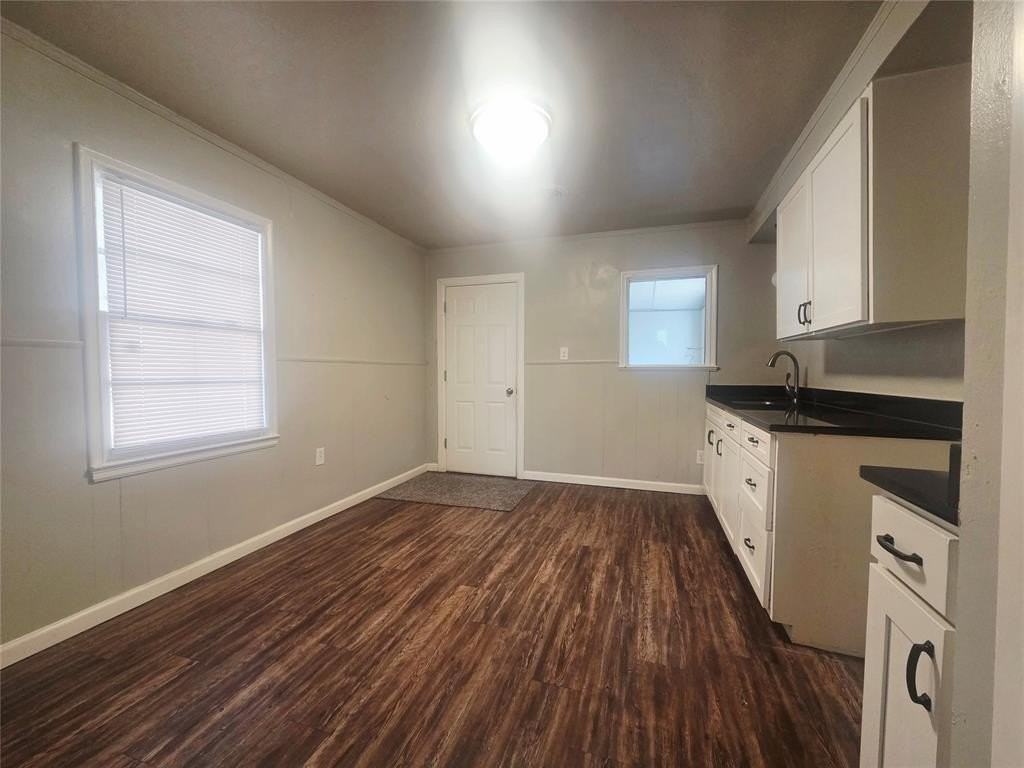 307 E Kittyhawk Dr - Photo 5 of 15