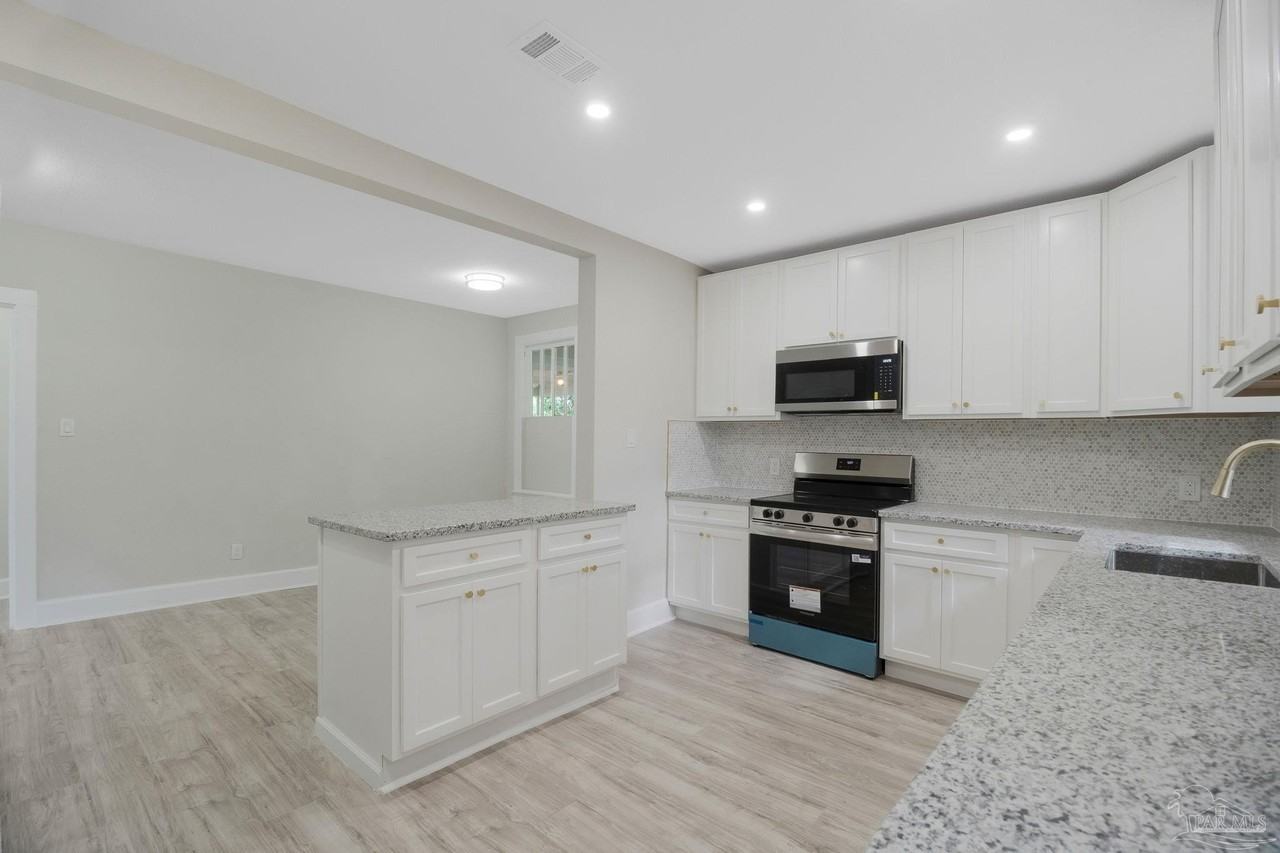 1322 Wisteria Ave - Photo 7 of 43