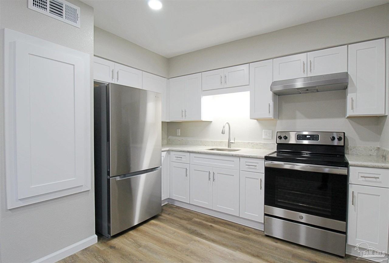 9615 Sandpiper St - Photo 5 of 10