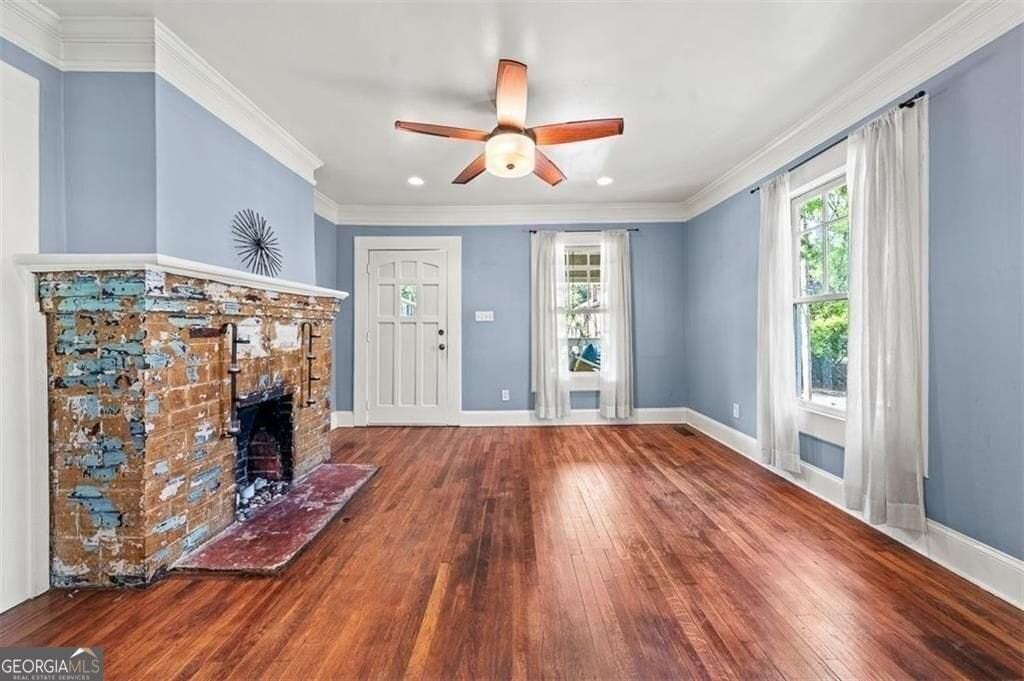 2220 Newnan St - Photo 5 of 50