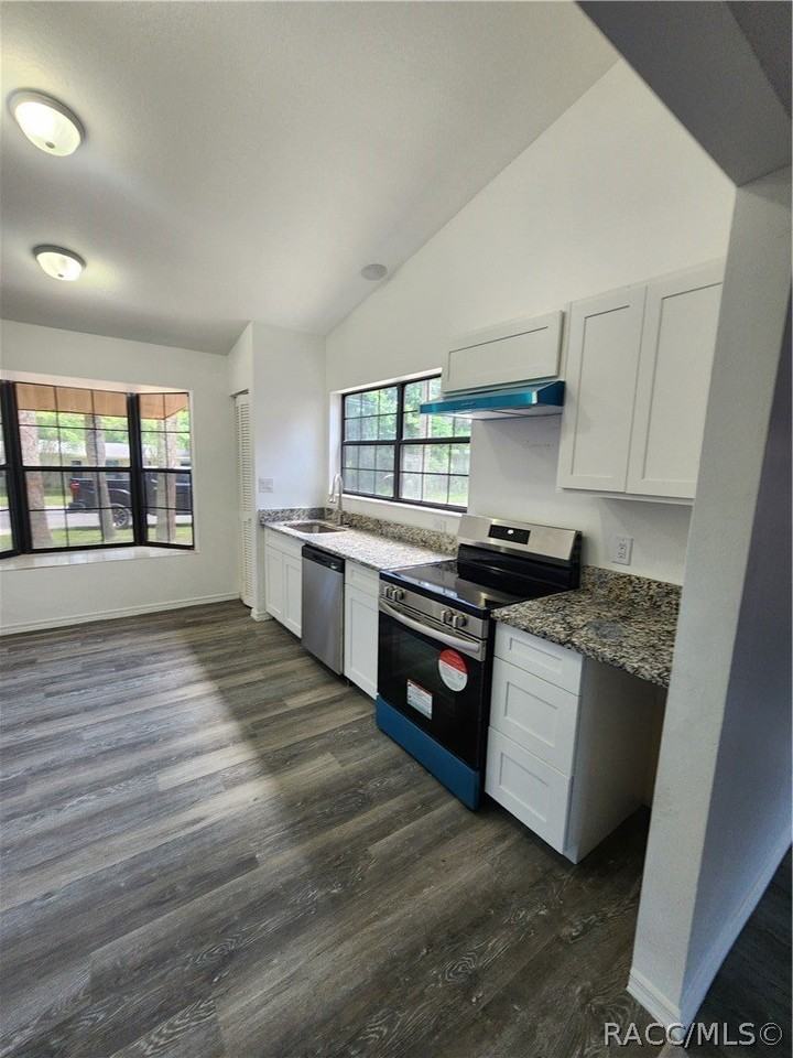 3444 S Apopka Ave - Photo 4 of 21
