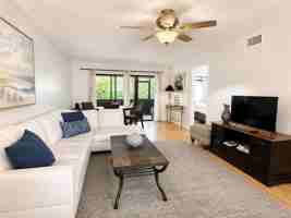 featured image of 615 Nw Oleander St #103
