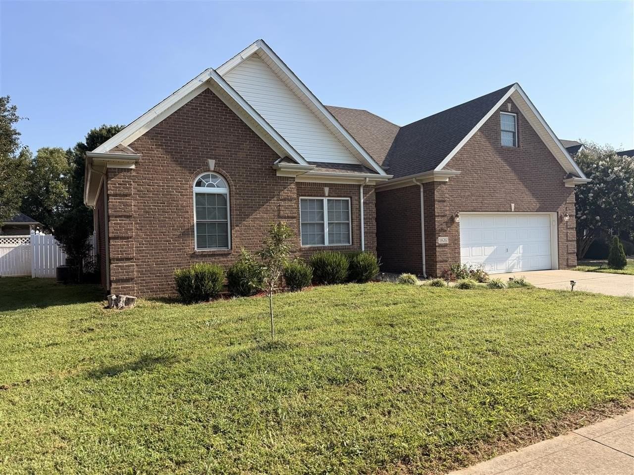 1826 Bellshire Way - Photo 3 of 10