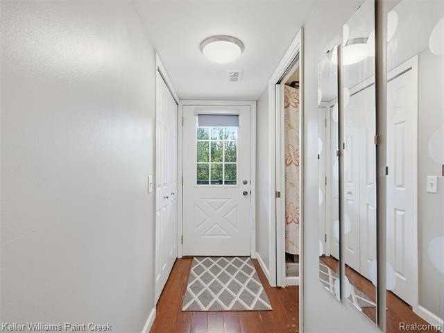 42630 Plymouth Hollow Dr #17 - Photo 3 of 27
