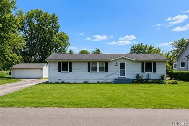 15060 Michael St - Photo 3 of 36